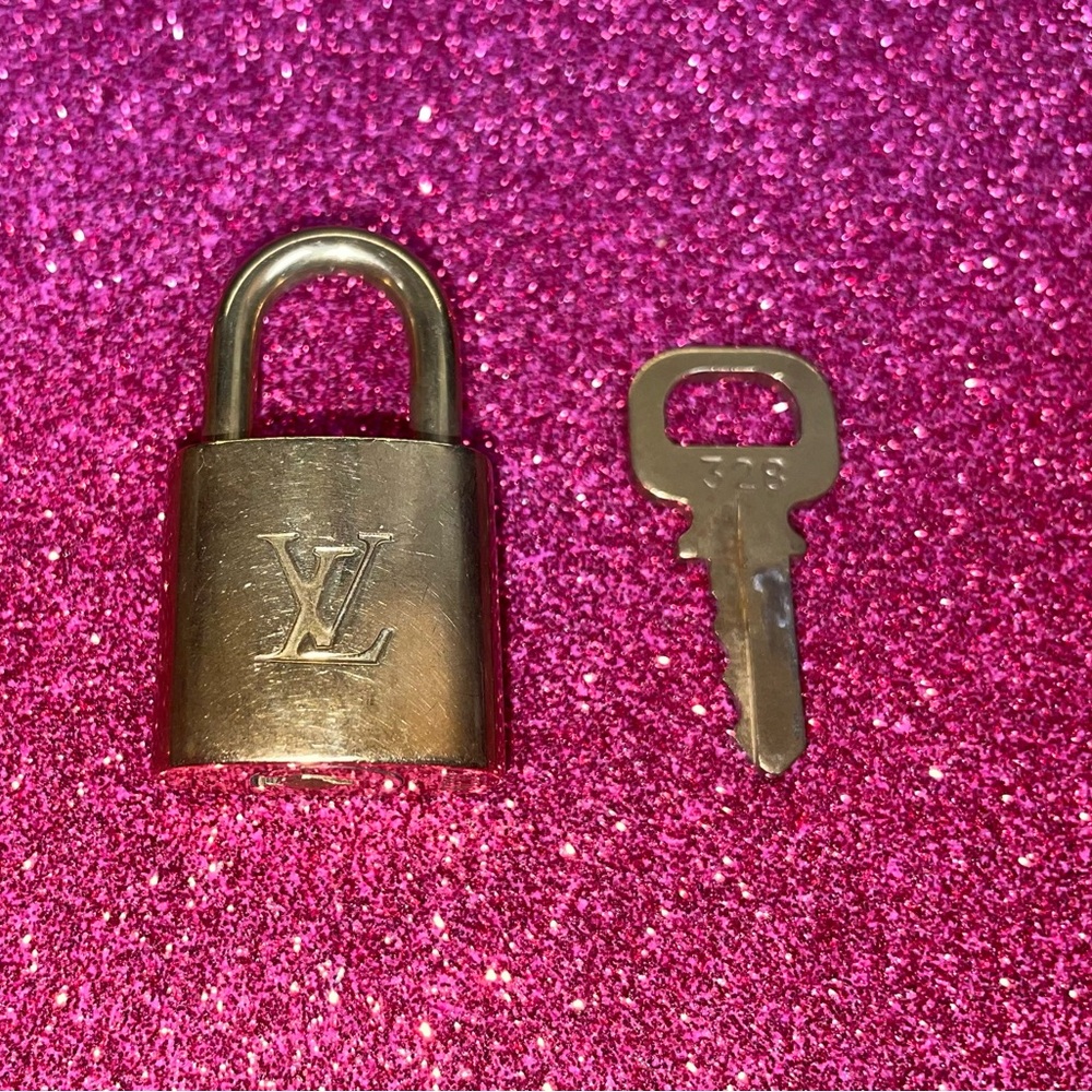 Louis Vuitton lock & key #328
